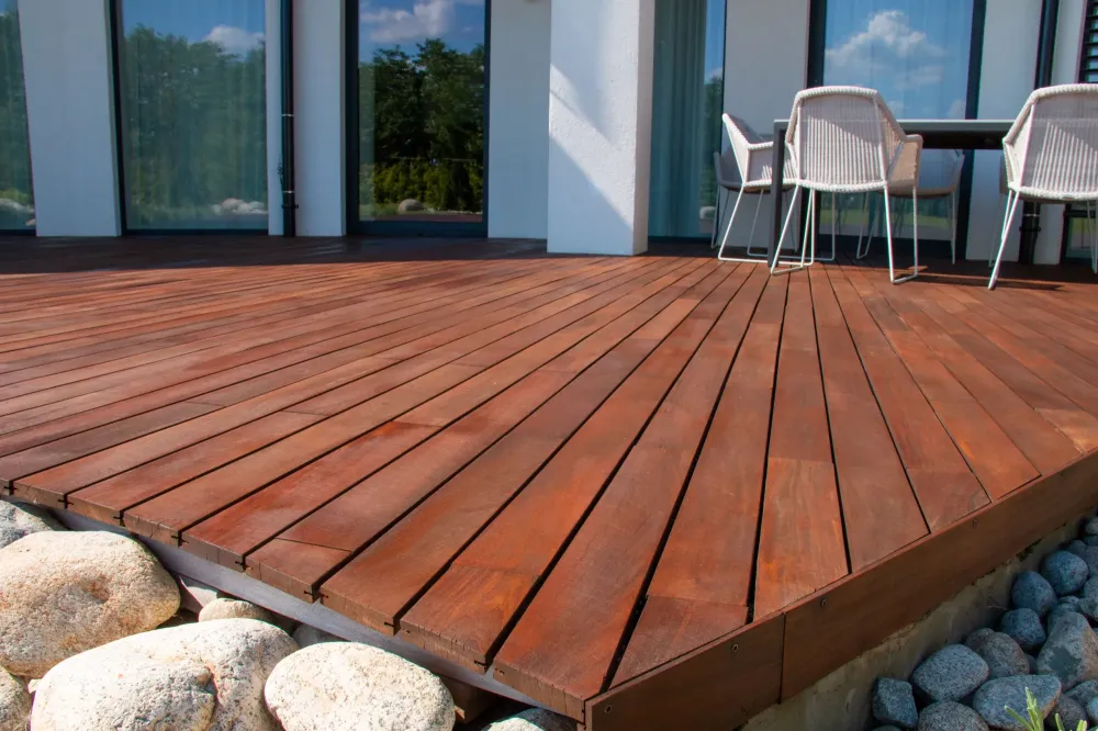 Terrasse en bois sur plot près de Le Croisic